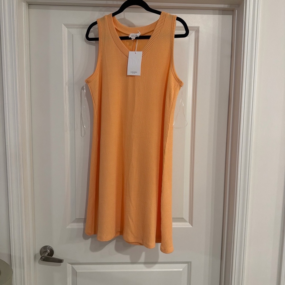 ANDREE BY UNIT Peach Sleeveless Knit Mini Dress